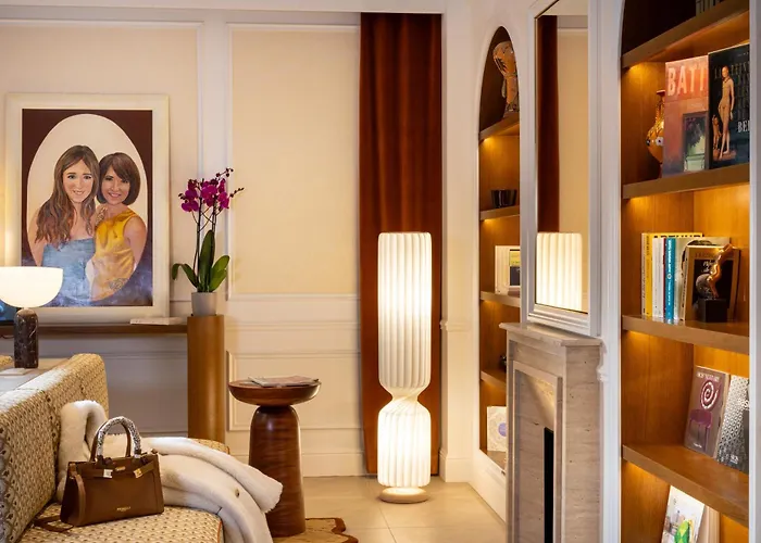 Almarine Eiffel Hotel & Spa By Malone Parijs